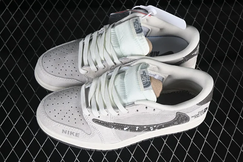 All categories Air Jordan Jordan series basketball shoes Air Jordan 1 Low High-end customized low-top sneakers Travis Scott x Fragment Design x Jordan Air Jordan 1 Low OG SP Joe 1 North Face co-branded Snowflake hook low-top cultural casual sneakers XS2024-041